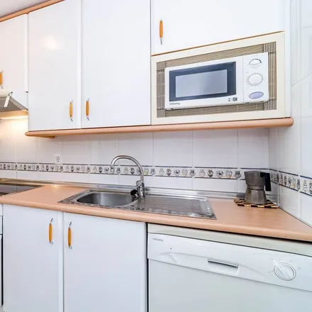 Rent this 2 bed apartment on Nueva Andalucía in Autovía de Sevilla a Almería por Granada, 41610 Paradas