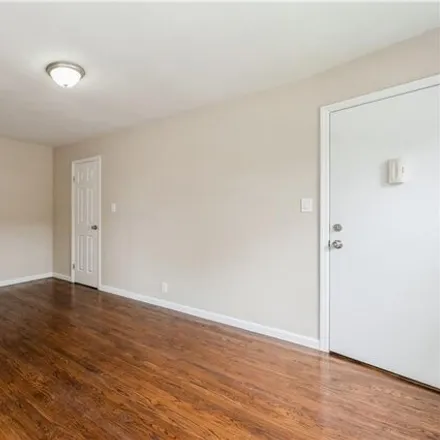Image 3 - 306 Bay 19th Street, New York, NY 11214, USA - Apartment for sale