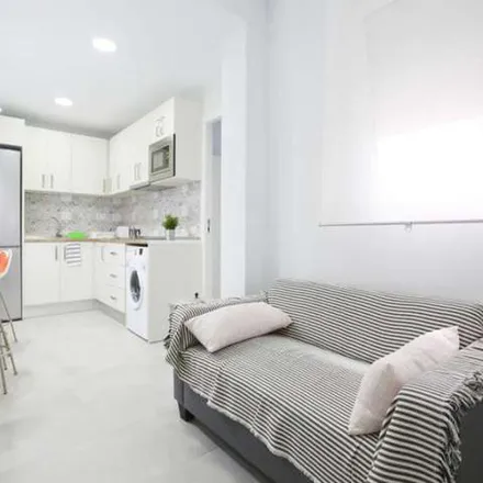 Rent this 1 bed apartment on Madrid in Farmacia Felipe García Gómez, Calle de María del Carmen
