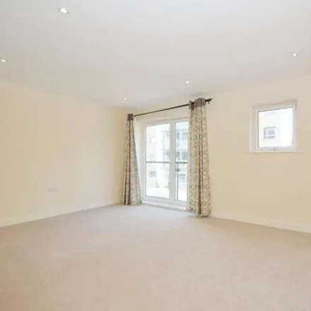 Image 3 - Desvignes Drive, London, London, Se13 - Apartment for sale