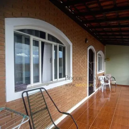 Buy this 2 bed house on Rua Aristides de Melo e Souza in Santa Rosália, Poços de Caldas - MG