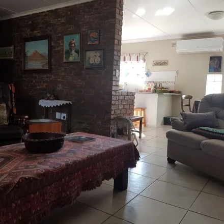 Image 2 - Voortrekker Street, Bergrivier Ward 1, Bergrivier Local Municipality, 6810, South Africa - Apartment for rent