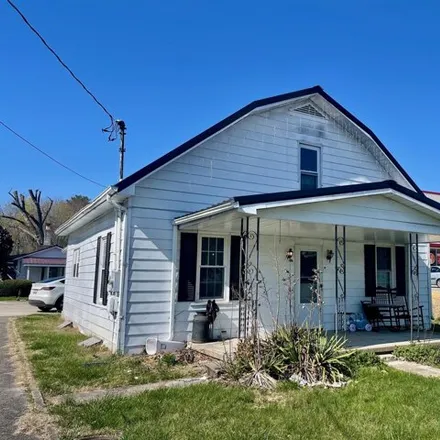 Buy this 3 bed house on 448 North Main Street in Jamestown, Russell County