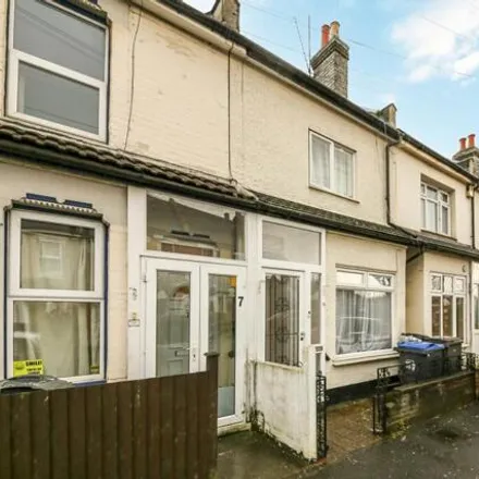Buy this 2 bed townhouse on 23 Howley Road in London, CR0 1AY