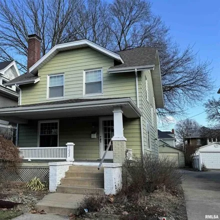 Buy this 3 bed house on 1080 North Glenwood Avenue in Peoria, IL 61606
