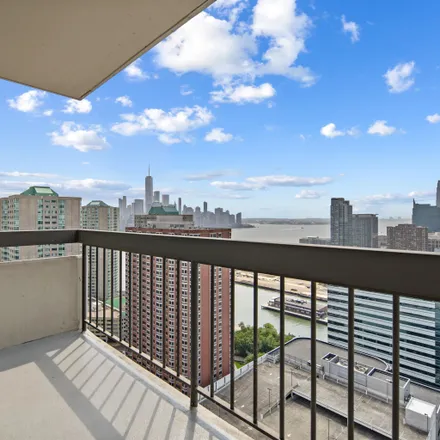Image 2 - Waterside Square South, River Drive, Jersey City, NJ 07310, USA - Townhouse for rent