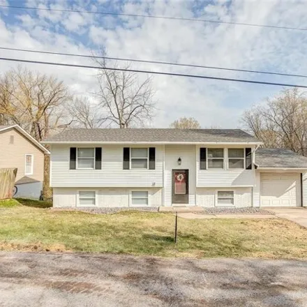 Buy this 4 bed house on 434 East 14th Street in Alton, IL 62002