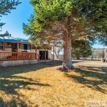 Image 2 - 233 West Salmon Avenue, Arco, Butte County, ID 83213, USA - House for sale