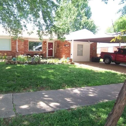Buy this 3 bed house on 656 Redwood Drive in Noble, OK 73068