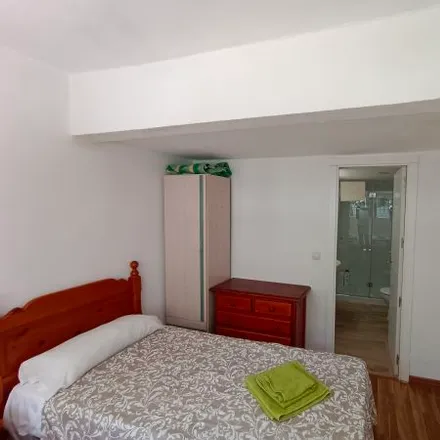 Image 3 - Calle Claveles, 41006 Seville, Spain - Apartment for rent