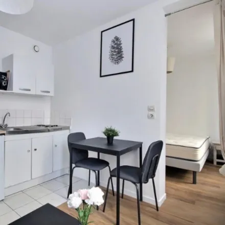 Image 7 - 5 Rue de Nancy, 75010 Paris, France - Apartment for rent