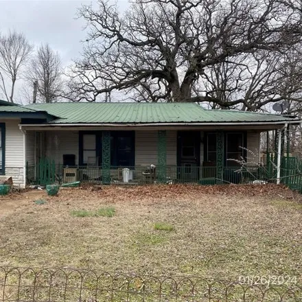 Image 3 - 403 East Kiamichi Street, Hugo, OK 74743, USA - House for sale