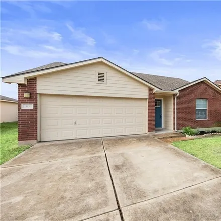 Image 2 - 319 Brown Street, Hutto, TX 78634, USA - House for sale