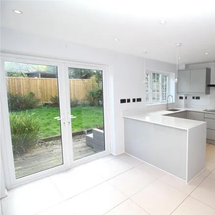 Image 4 - Fitzroy Close, Billericay, CM12 0TY, United Kingdom - Duplex for rent