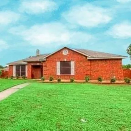 Buy this 3 bed house on 916 Breckenridge Drive in DeSoto, TX 75115