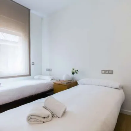 Rent this 2 bed apartment on Escola Nostra Senyora de Lurdes in Via Augusta, 08001 Barcelona