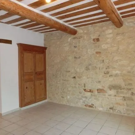 Rent this 2 bed apartment on Théâtre de Verdure in Avenue du Luberon, 84440 Robion