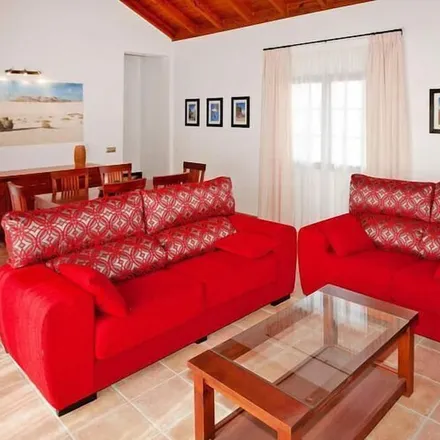 Rent this 3 bed house on La Oliva