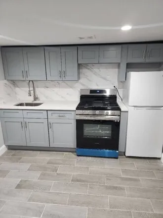 Rent this studio house on 131-42 135th Street in New York, NY 11420
