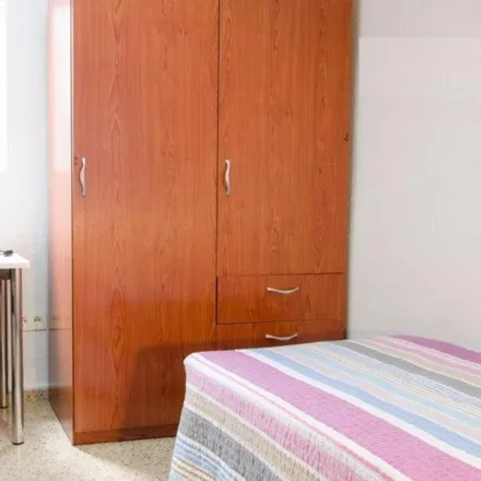 Rent this 5 bed room on Carrer de la Ciutat de Mula in 13, 46021 Valencia