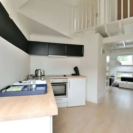 Rent this 1 bed apartment on Rue des Capucins - Kapucijnenstraat 40 in 1000 Brussels, Belgium