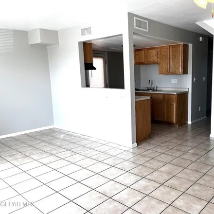 Image 2 - 10266 Valle del Sol Drive, El Paso, TX 79924, USA - House for rent