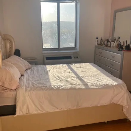 Rent this 1 bed room on 330 Riverdale Avenue in Ludlow, City of Yonkers