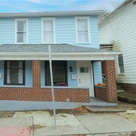Buy this 4 bed house on 600 Garrett Ave in Steubenville, Ohio