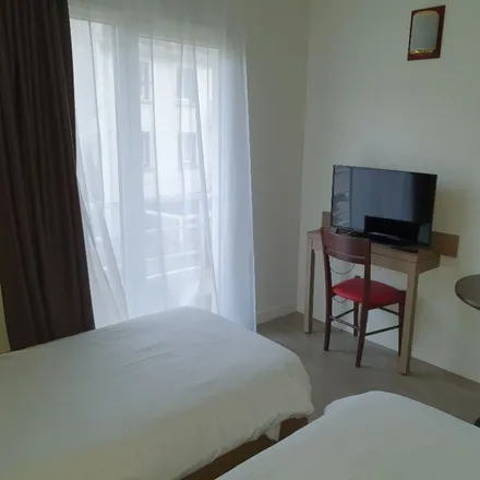 Rent this 1 bed apartment on Allianz in Allée Paul Riquet, 34500 Béziers