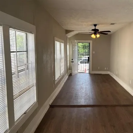 Buy this 3 bed house on 3142 Anita Street in Houston, TX 77004