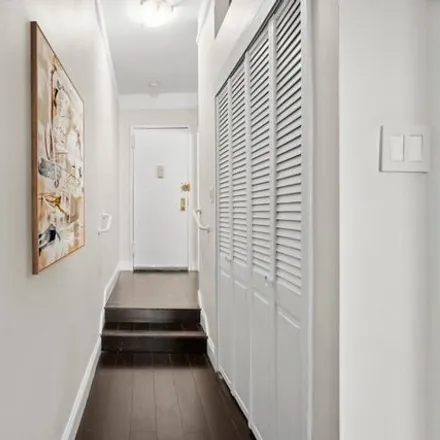 Image 3 - 2 W 90th St Apt 5A, New York, 10024 - Townhouse for sale