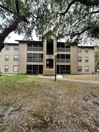 Rent this 2 bed condo on 635 Buoy Lane in Altamonte Springs, FL 32714