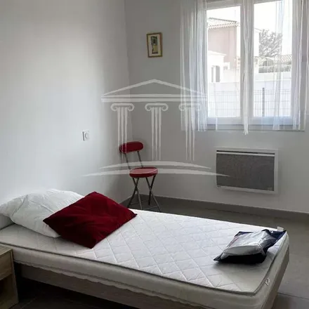 Rent this 4 bed apartment on 83 Rue de la Tour in 84700 Sorgues, France