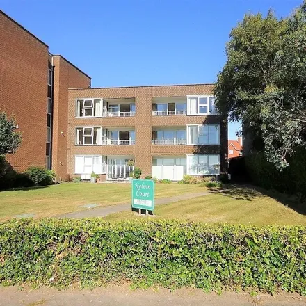 Rent this 3 bed apartment on Kelvin Court in Esplanade, Tendring