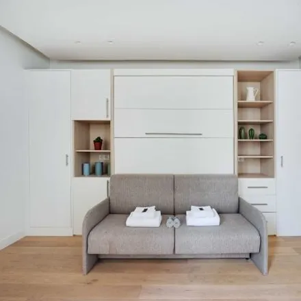 Rent this studio apartment on 9 Rue Mandar in 75002 Paris, France