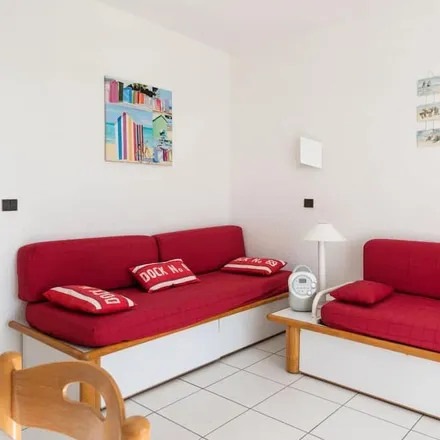 Rent this 1 bed apartment on 85440 Talmont-Saint-Hilaire