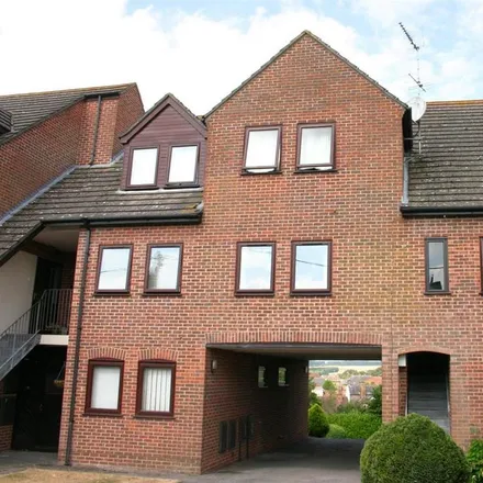 Rent this 1 bed apartment on Marlborough Court in Hungerford, RG17 0DT