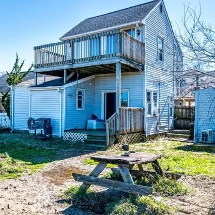 Image 3 - 99 Waterview Place, Keansburg, NJ 07734, USA - House for sale