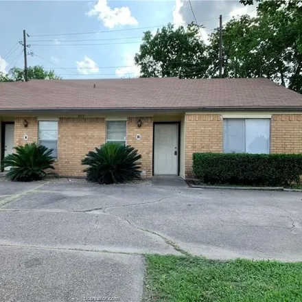 Rent this 2 bed house on 1690 Enloe Court in Bryan, TX 77802