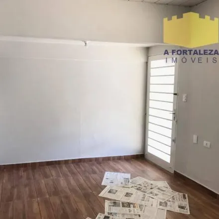 Rent this 2 bed house on Rua Tibiriçá in Vila Gallo, Americana - SP