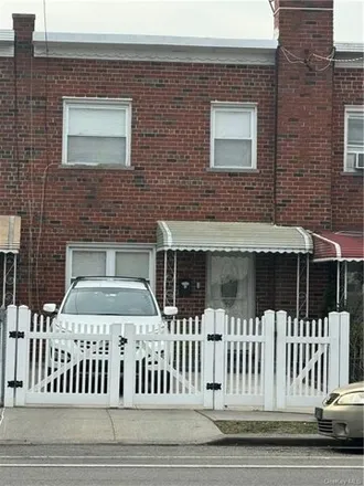 Buy this 3 bed house on 4143 Baychester Avenue in New York, NY 10466