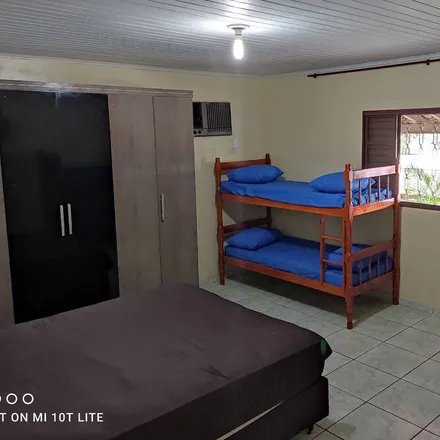 Rent this 3 bed house on Acesso BTC 040/036 in Rubião Júnior, Botucatu - SP