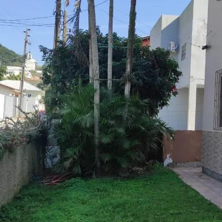 Buy this 5 bed house on Servidão Mercedes Maria Luíza in Ingleses do Rio Vermelho, Florianópolis - SC