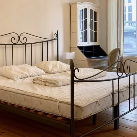 Rent this 2 bed room on Rue Goffart - Goffartstraat 92 in 1050 Ixelles - Elsene, Belgium