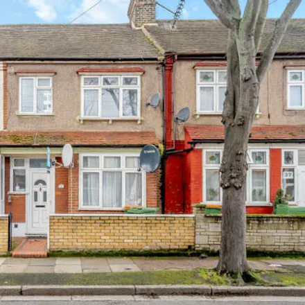 Image 2 - Tyrone Road, London, London, E6 - Townhouse for sale