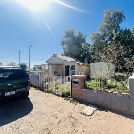 Buy this 2 bed house on 1198 South 13th Place in Phoenix, AZ 85034