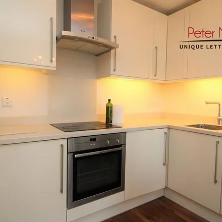 Rent this 1 bed apartment on Lyncroft Gardens in Finchley Road, London