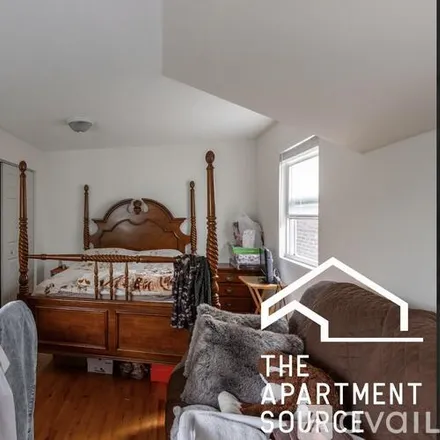 Rent this 3 bed apartment on 2517 N Ashland Ave
