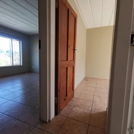 Image 1 - Ruhamah Drive, Helderkruin, Roodepoort, 1724, South Africa - Apartment for rent