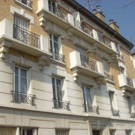 Rent this 3 bed apartment on 243 Rue Saint-Denis in 92700 Colombes, France